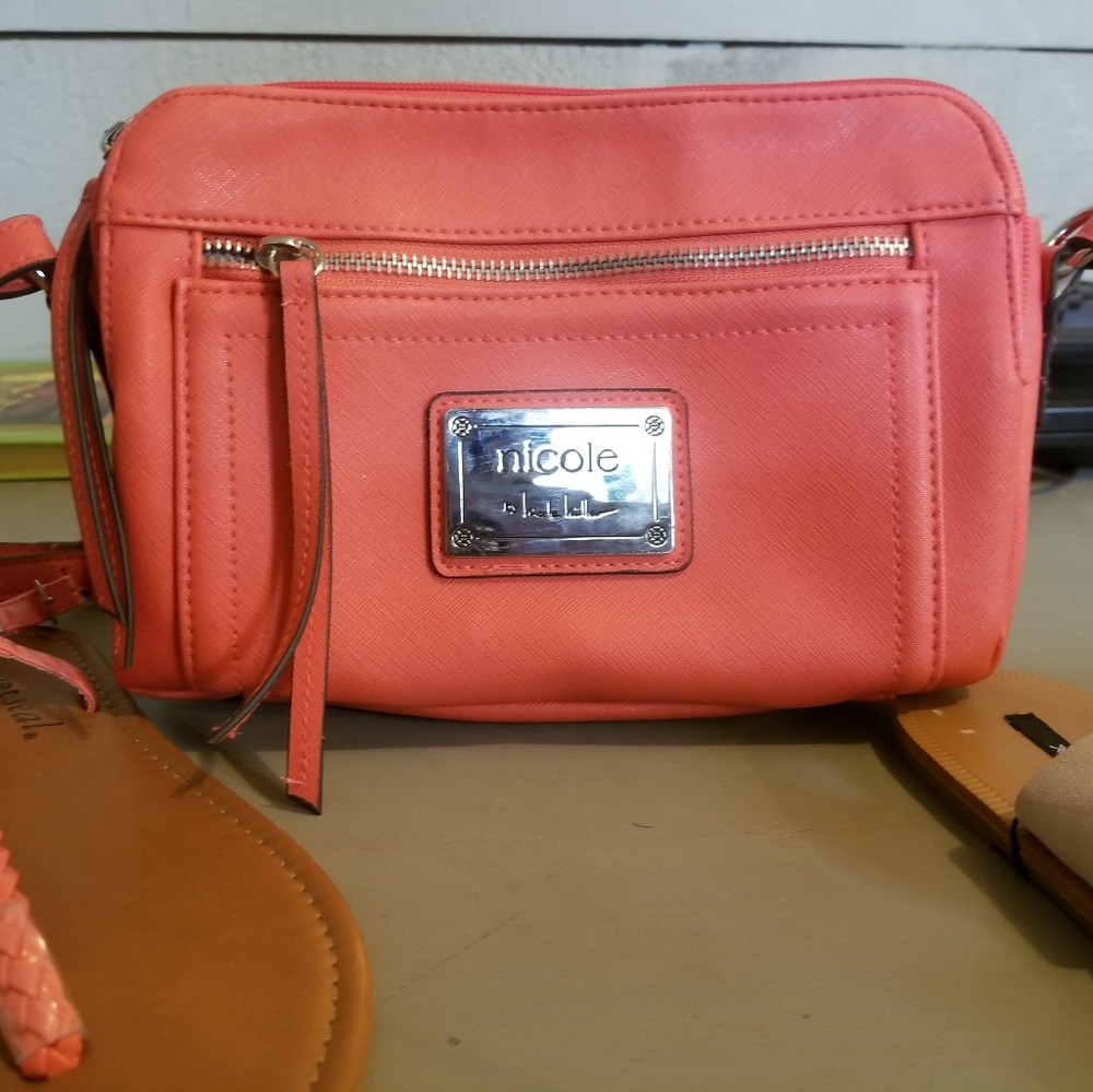 Woman bag and sandal
